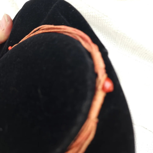 Handcrafted macrame sand dollar necklace - Picture 7 of 7